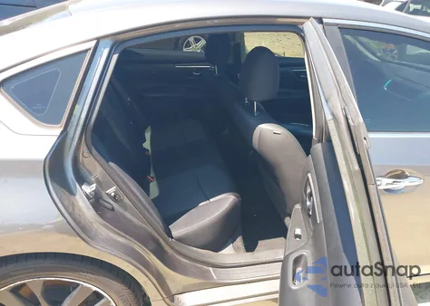 2017 Nissan Altima 2.5 Sr из США, поврежденный, VIN 1N4AL3AP2HC125803